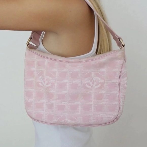 Chanel CC Travel Line Nylon Shoulder Bag (baby pink) 💗 - Picture 9 of 17